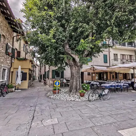 Calle Del Palazzo غرادو
